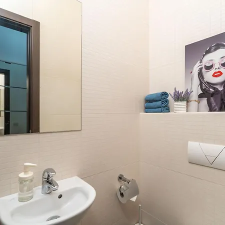 Seaview Elegance - Luxury Comfort With Free Parking Garage *