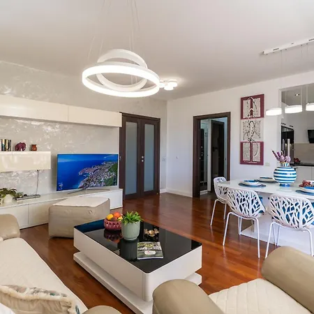 Apartment Seaview With Free Garage Parking 2 Min To Near Dubrovnik *