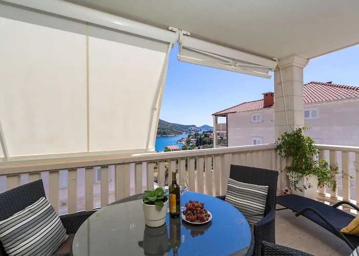 Апартаменты Seaview With Free Garage Parking 2 Min To Near Dubrovnik
