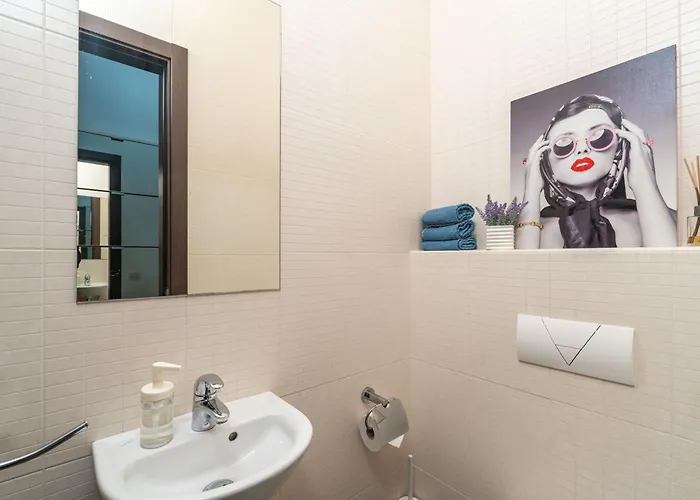 Seaview Elegance - Luxury Comfort With Free Parking Garage *