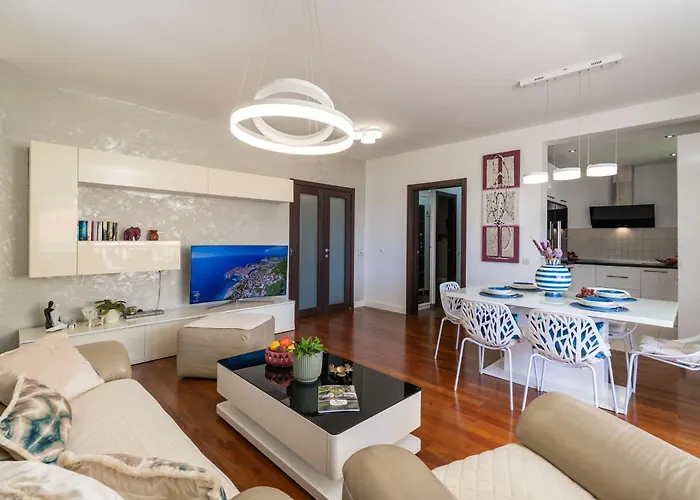 Апартаменты Seaview With Free Garage Parking 2 Min To Near Dubrovnik *