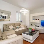 Seaview With Free Garage Parking 2 Min To Near Dubrovnik ザトン