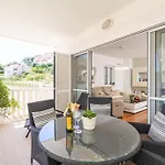 アパート Seaview With Free Garage Parking 2 Min To Near Dubrovnik