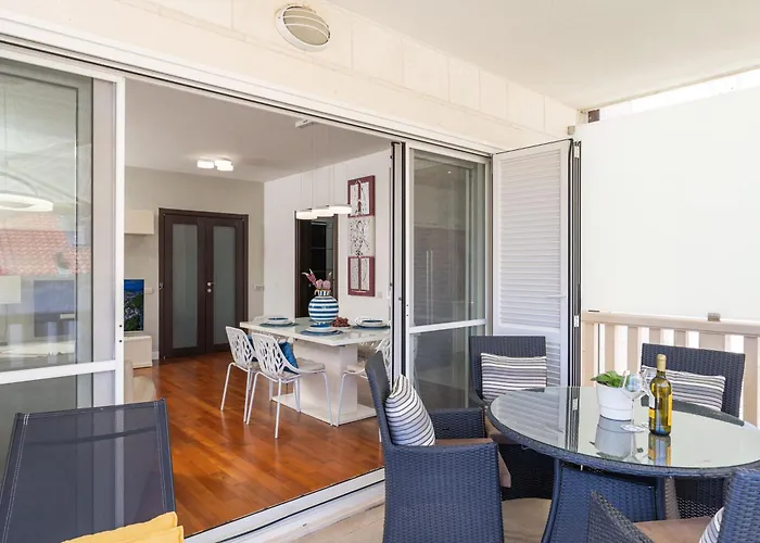 Seaview With Free Garage Parking 2 Min To Near Dubrovnik Appartamento