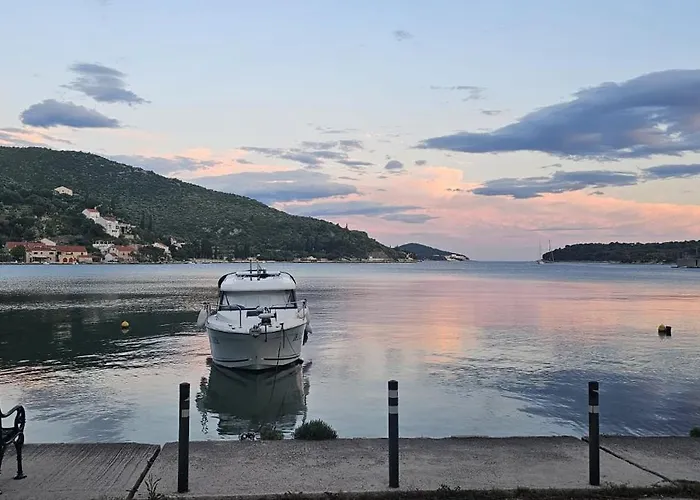 Appartamento Seaview With Free Garage Parking 2 Min To Near Dubrovnik Zaton (Dubrovnik-Neretva)